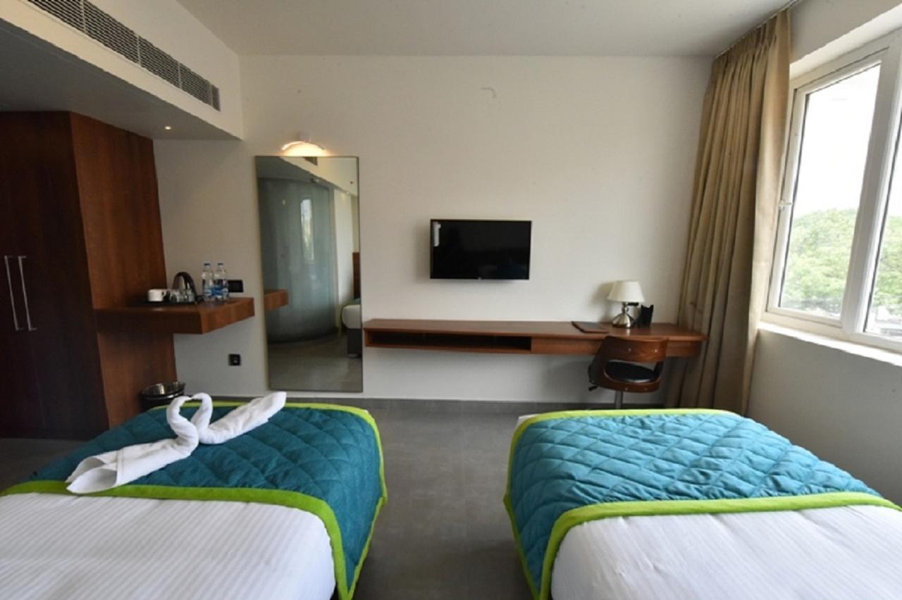 Vivid A Boutique Hotel Tiruchirappalli Zewnętrze zdjęcie